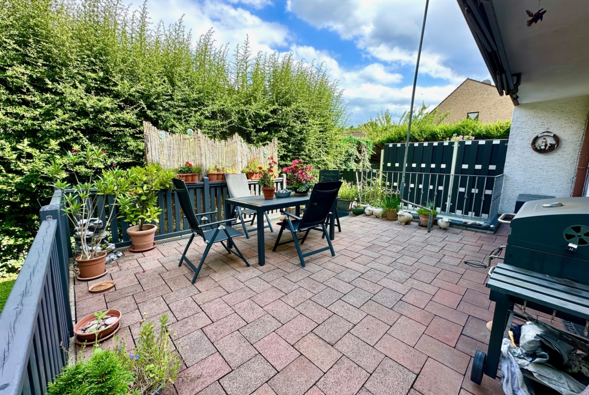 EFH83025 - EFH83025_Terrasse01