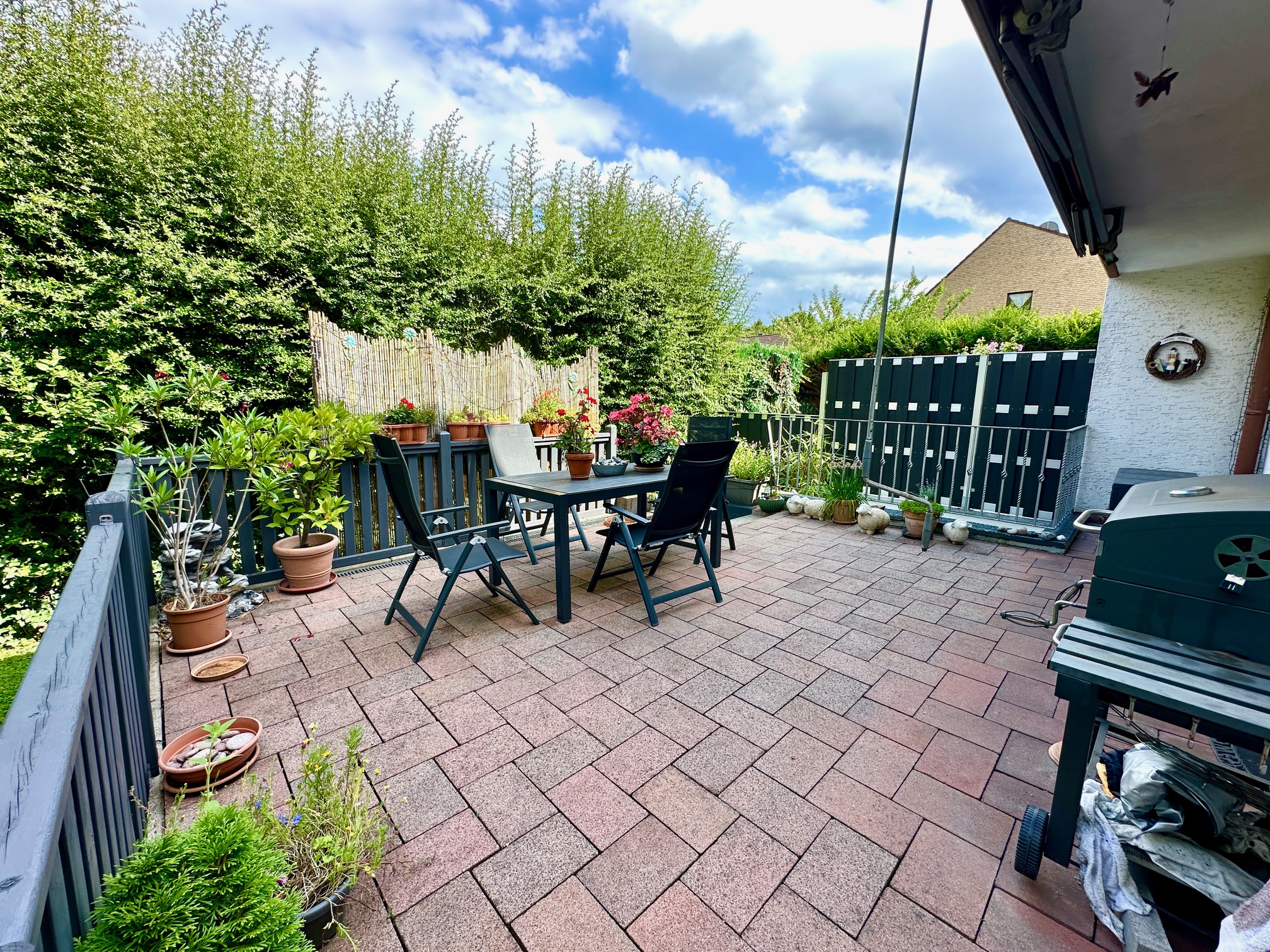 EFH83025 - EFH83025_Terrasse01