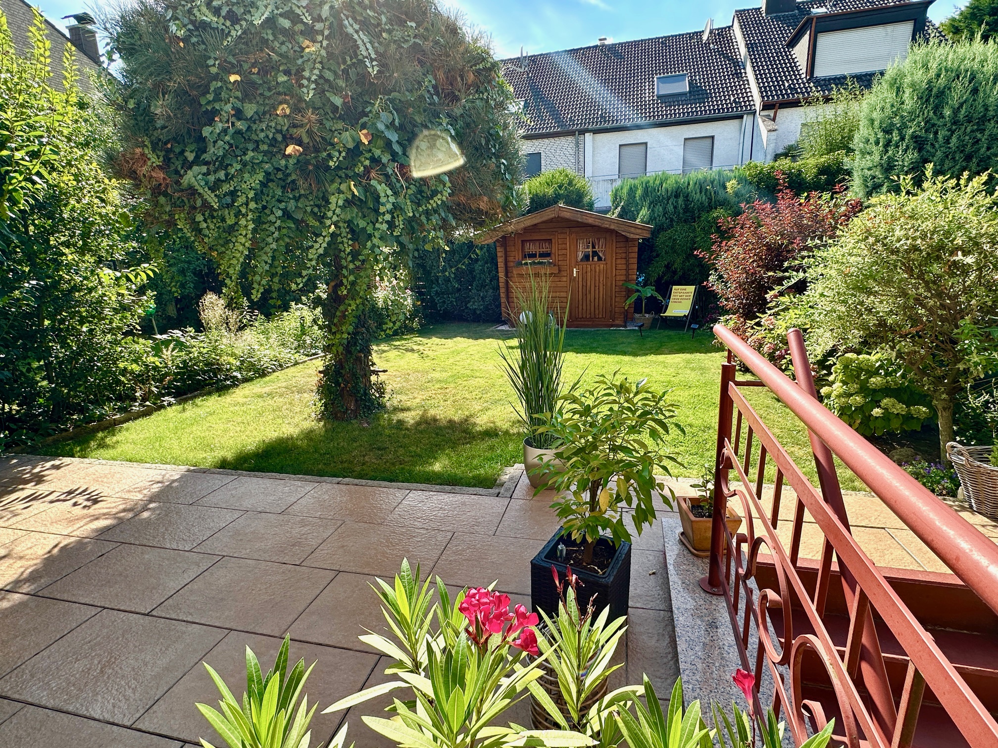EFH83225 - EFH83225_Gartenblick