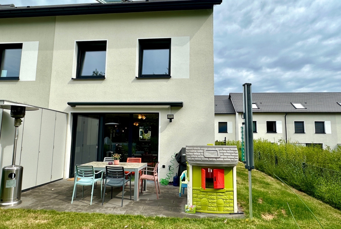 EFH83725 - EFH83725_Rueckansicht01