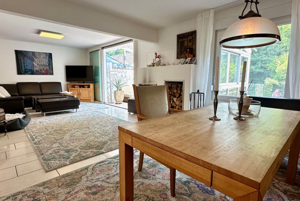 EFH83825 - EFH83825_Essplatz01