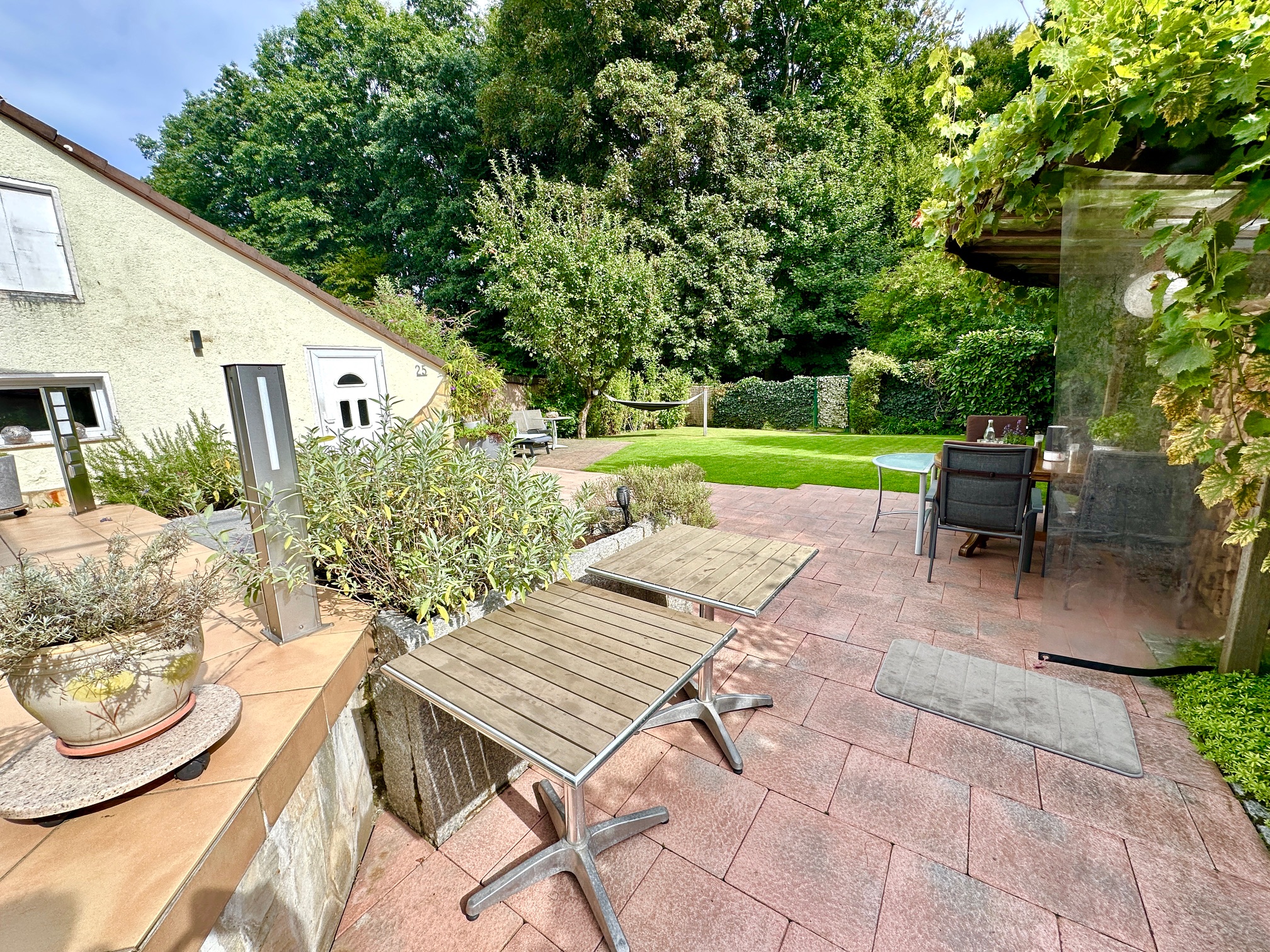 EFH83825 - EFH83825_Garten03