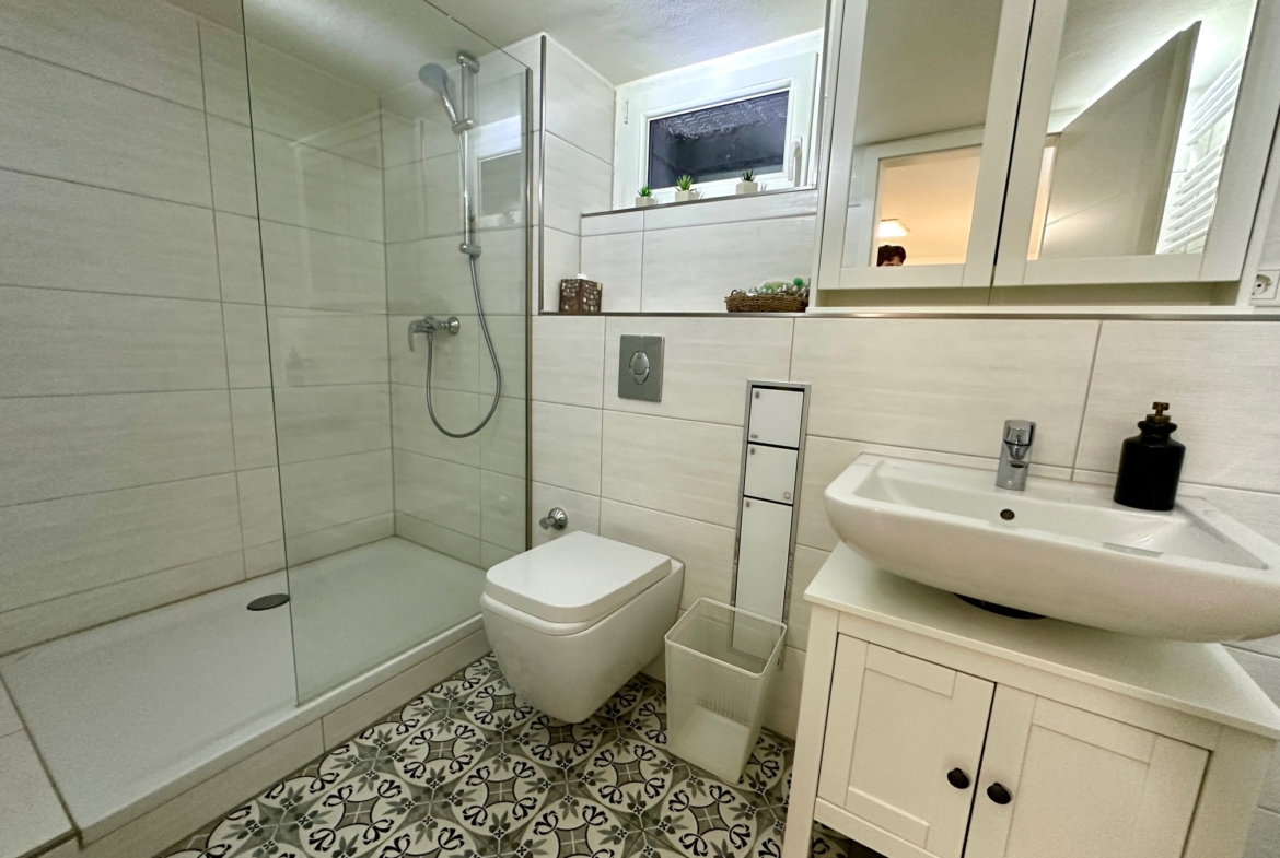 EFH84825 - EFH84825_Bad05