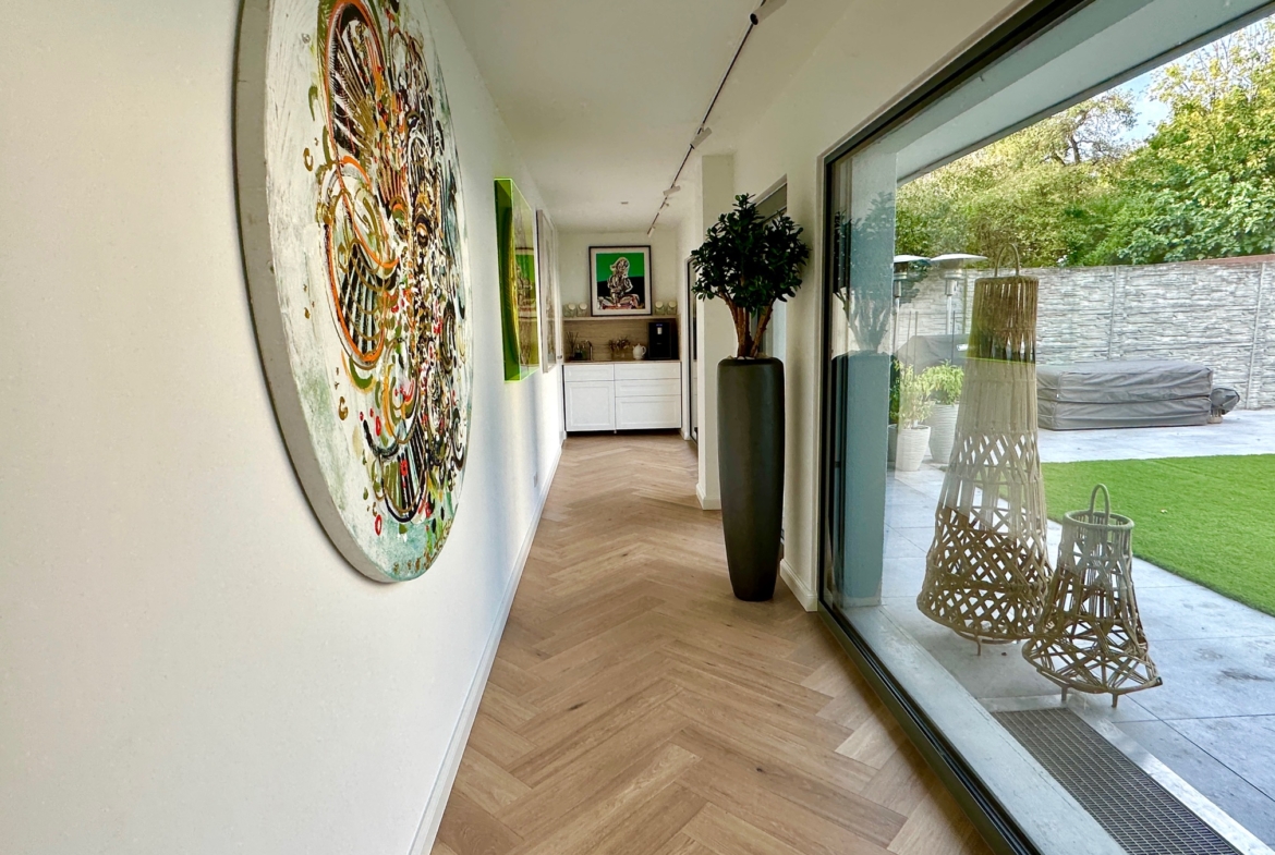 EFH84825 - EFH84825_Diele_EG02