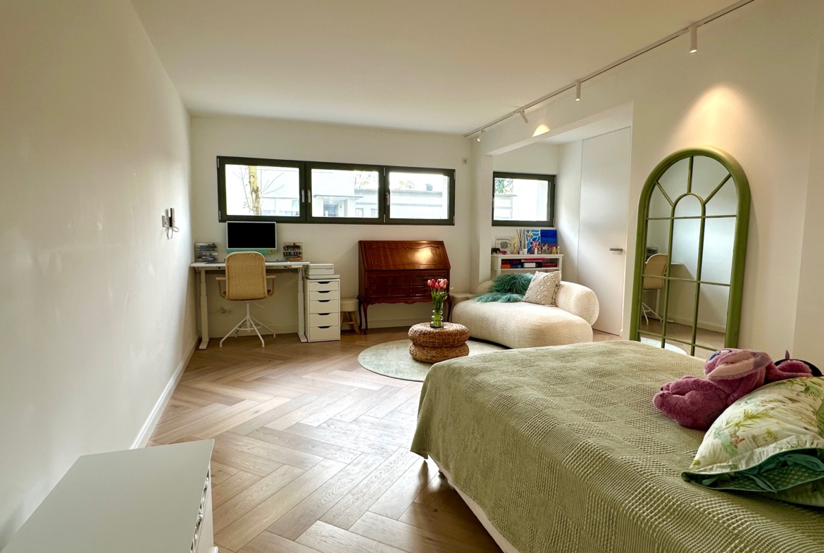 EFH84825 - EFH84825_Kind02