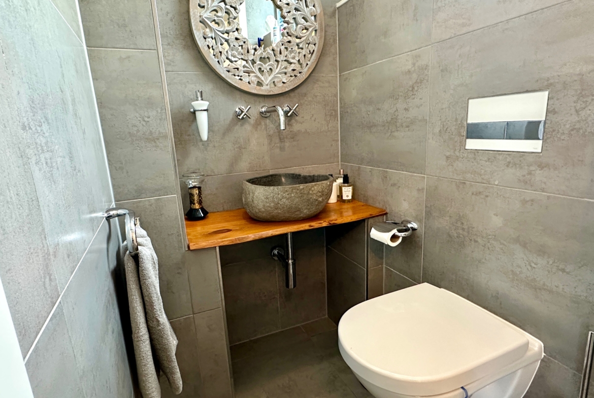 EFH84825 - EFH84825_WC