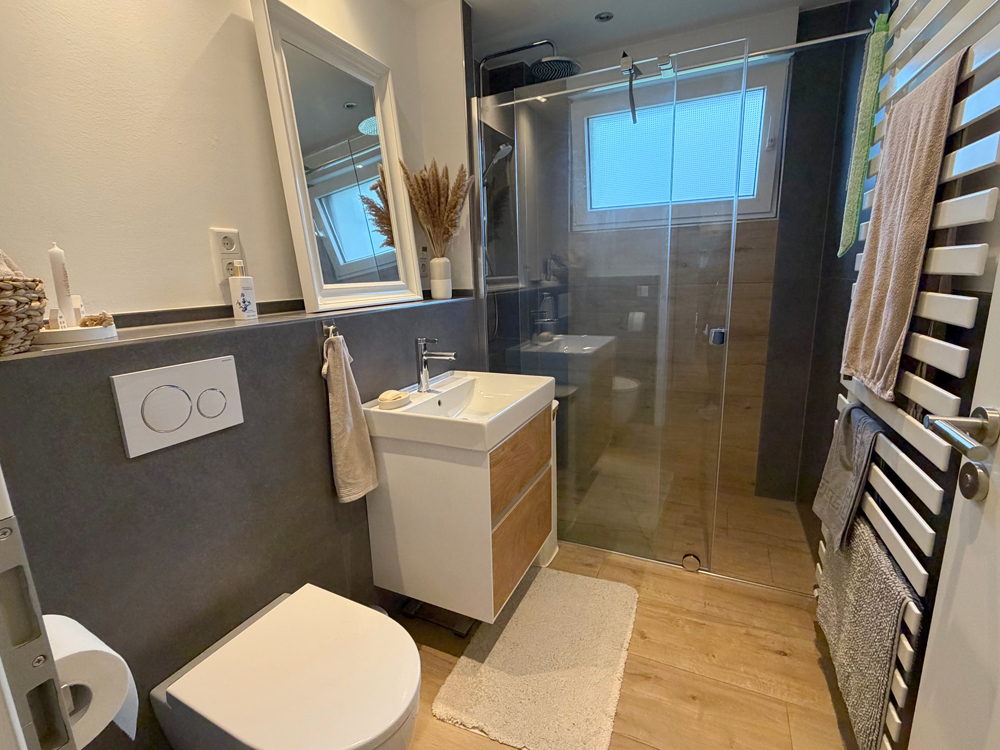 EFH86826 - EFH86826_Duschbad_EG