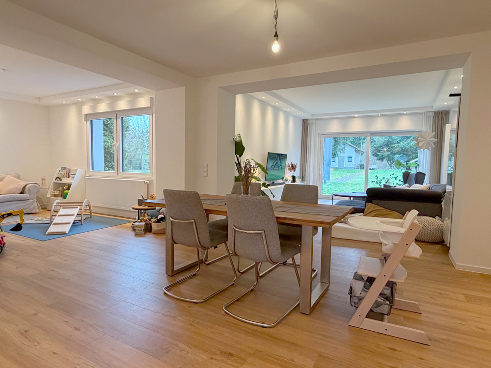 EFH86826 - EFH86826_Essplatz01