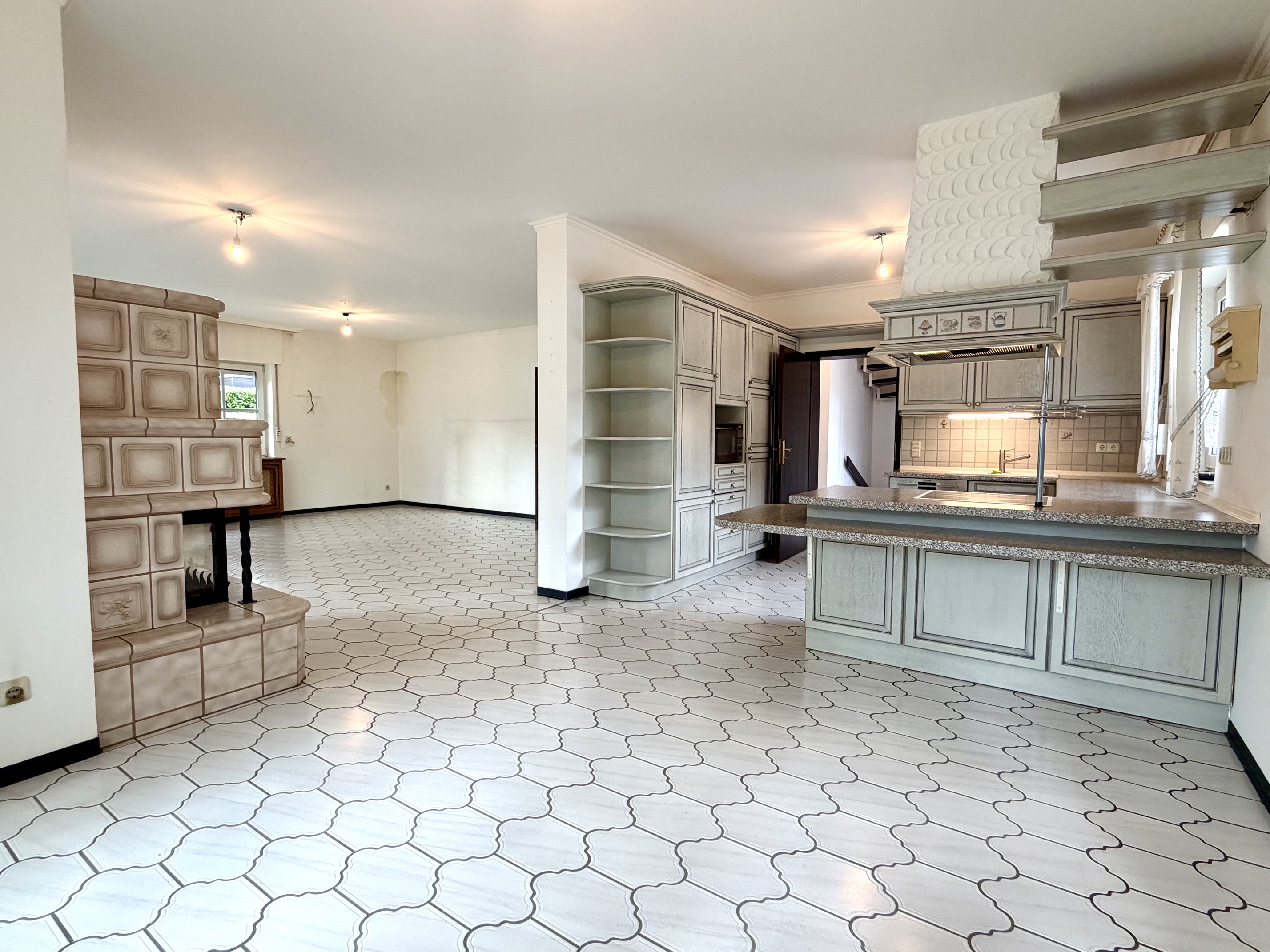 EFH89226 - EFH89226_Essplatz
