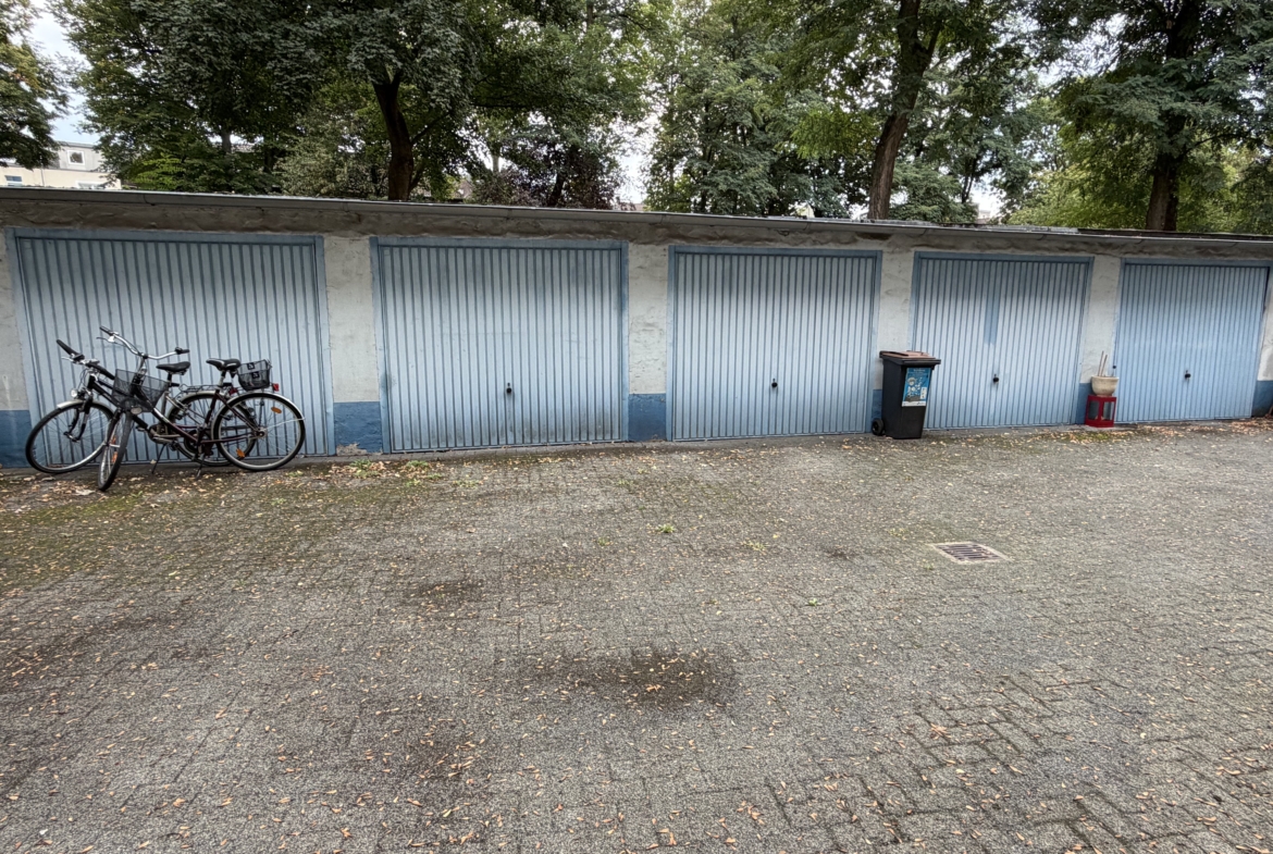 MFH89926 - MFH89926_Garagenhof