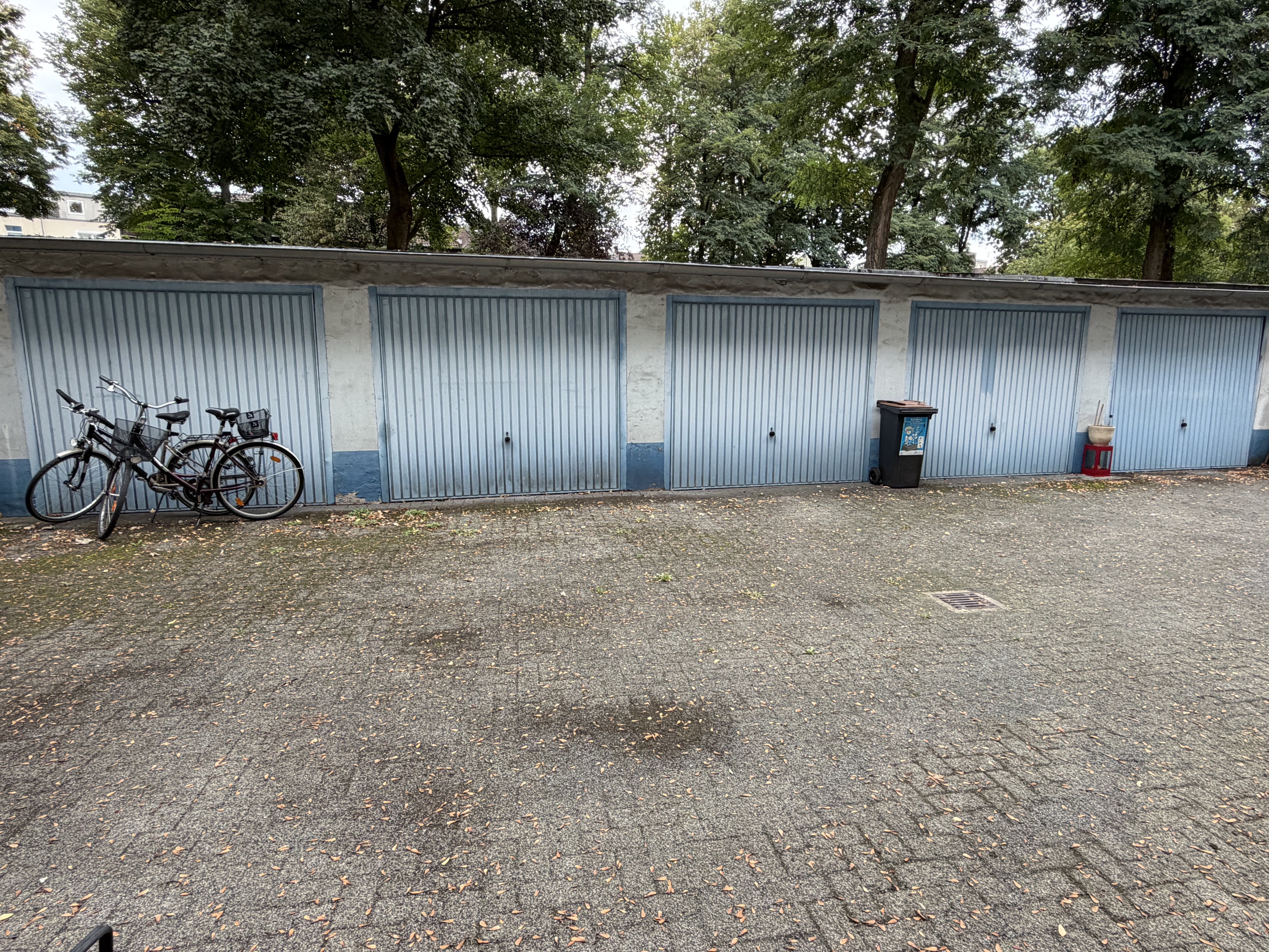 MFH89926 - MFH89926_Garagenhof